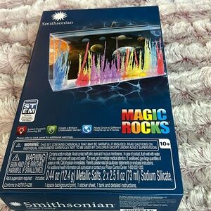 Smithsonian Magic Rocks